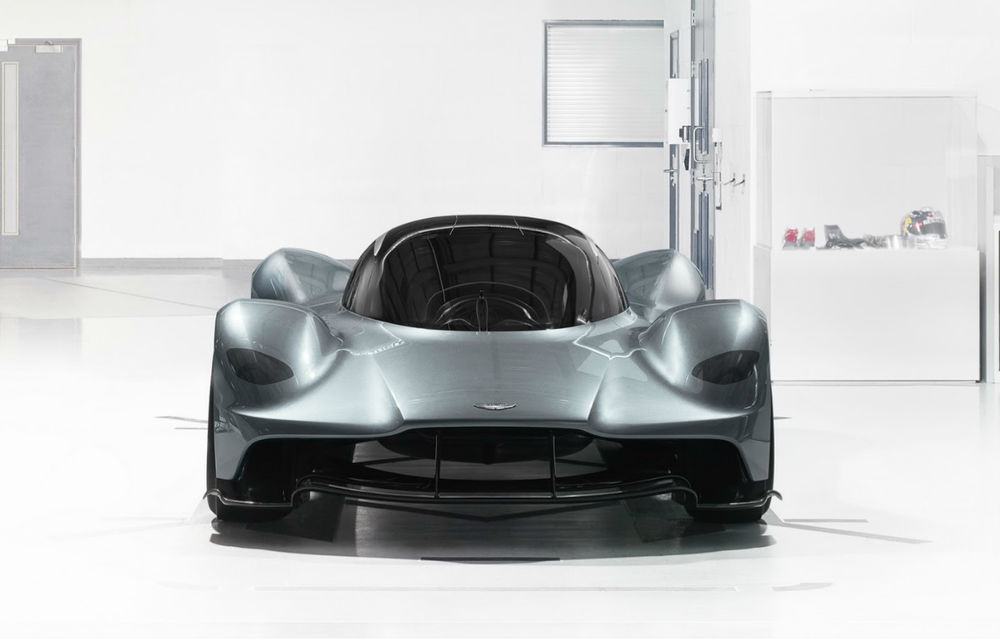 Aston Martin confirmă specificațiile motorului V12 de 6.5 litri de pe Valkyrie: 1.013 cai putere, cuplu de 740 Nm și 11.100 rotații pe minut - Poza 1