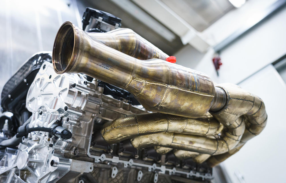Aston Martin confirmă specificațiile motorului V12 de 6.5 litri de pe Valkyrie: 1.013 cai putere, cuplu de 740 Nm și 11.100 rotații pe minut - Poza 6