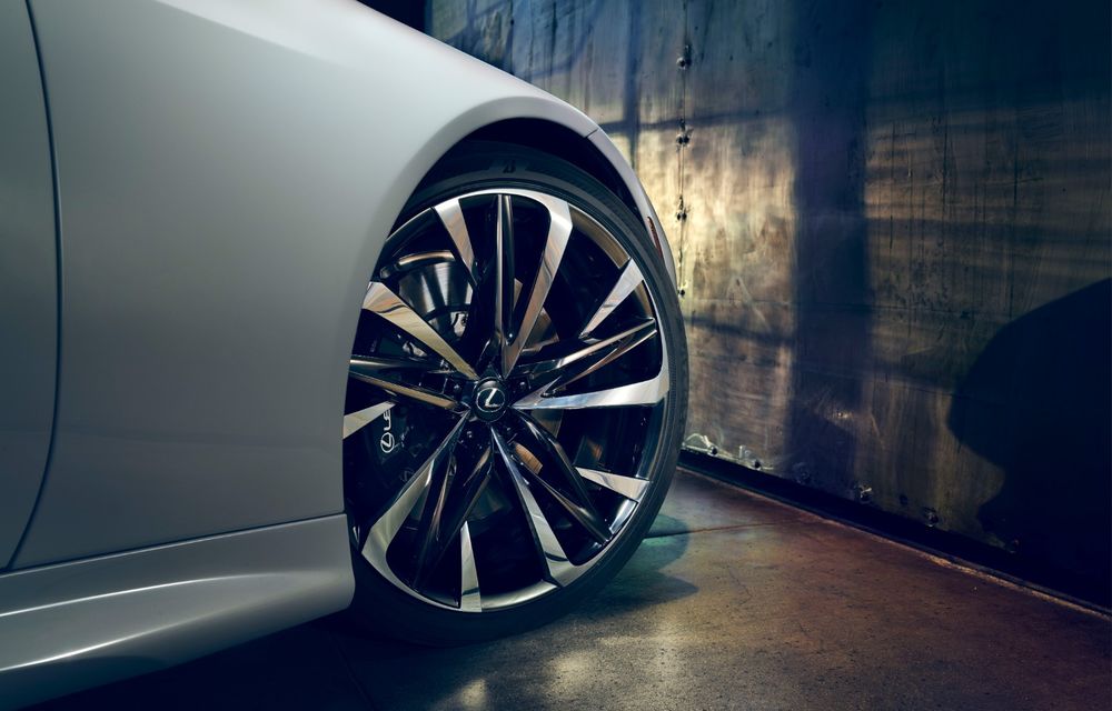 Primele imagini cu Lexus LC Convertible Concept: prototipul niponilor va fi expus la Detroit și anunță o versiune de serie - Poza 12