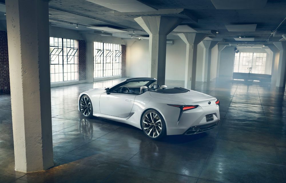 Primele imagini cu Lexus LC Convertible Concept: prototipul niponilor va fi expus la Detroit și anunță o versiune de serie - Poza 6