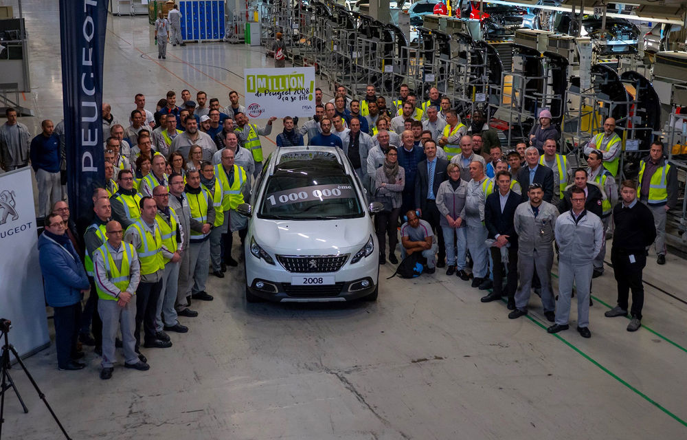 Sărbătoare în cadrul Peugeot: SUV-ul 2008 a ajuns la un milion de unități produse în cadrul fabricii din Mulhouse - Poza 1