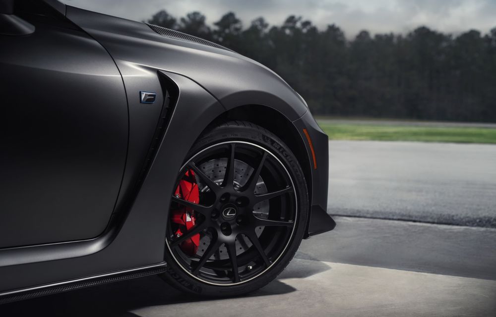 Lexus RC F facelift, imagini și detalii oficiale: rivalului lui BMW M4 va fi expus la Detroit - Poza 8
