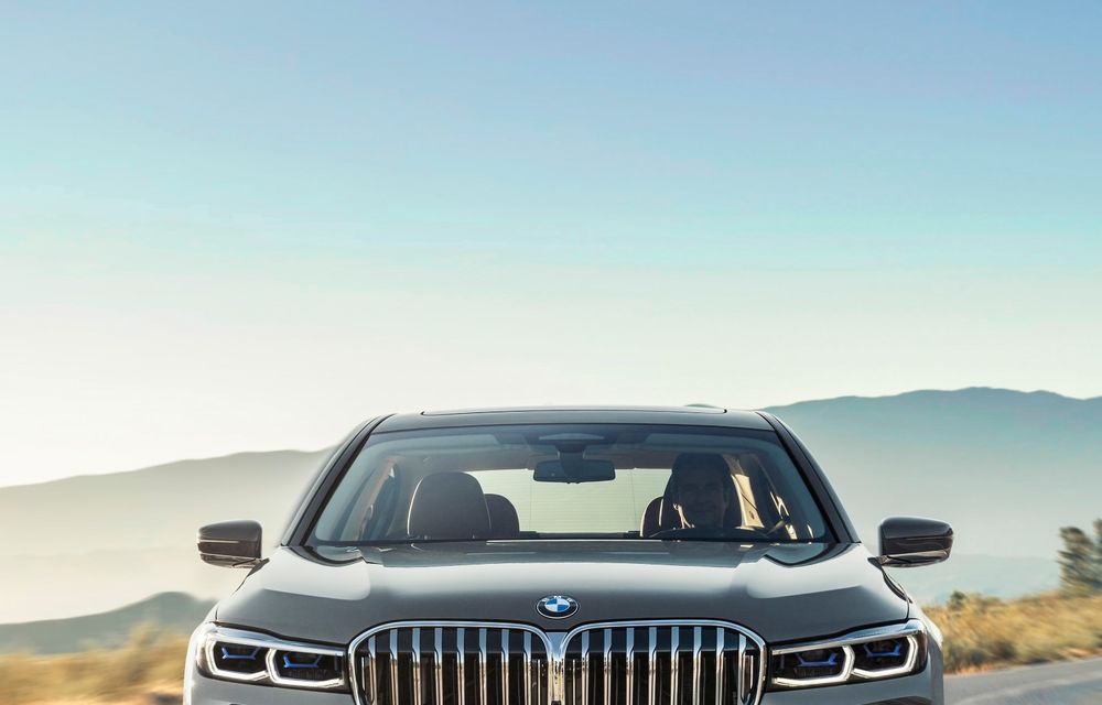 BMW Seria 7 facelift, imagini și detalii oficiale: design revizuit, asistent personal inteligent și motoare îmbunătățite - Poza 10
