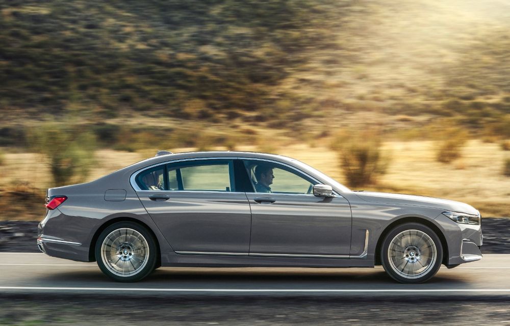 BMW Seria 7 facelift, imagini și detalii oficiale: design revizuit, asistent personal inteligent și motoare îmbunătățite - Poza 28
