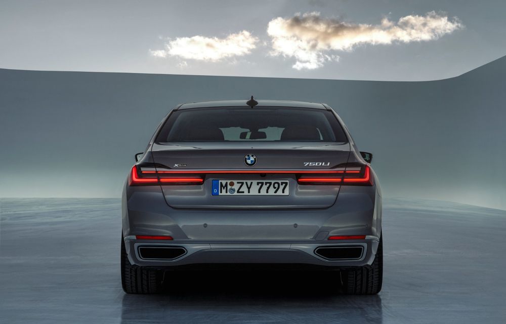 BMW Seria 7 facelift, imagini și detalii oficiale: design revizuit, asistent personal inteligent și motoare îmbunătățite - Poza 31