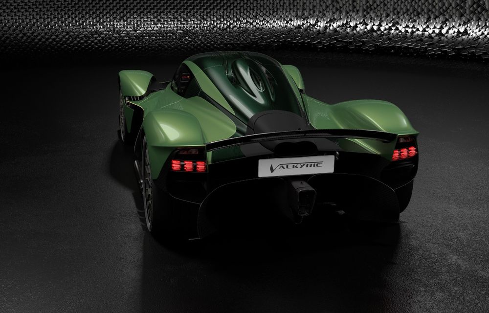 Aston Martin Valkyrie va primi o versiune AMR Track Performance: pachet aerodinamic nou, frâne din titan și suspensii pentru circuit - Poza 15