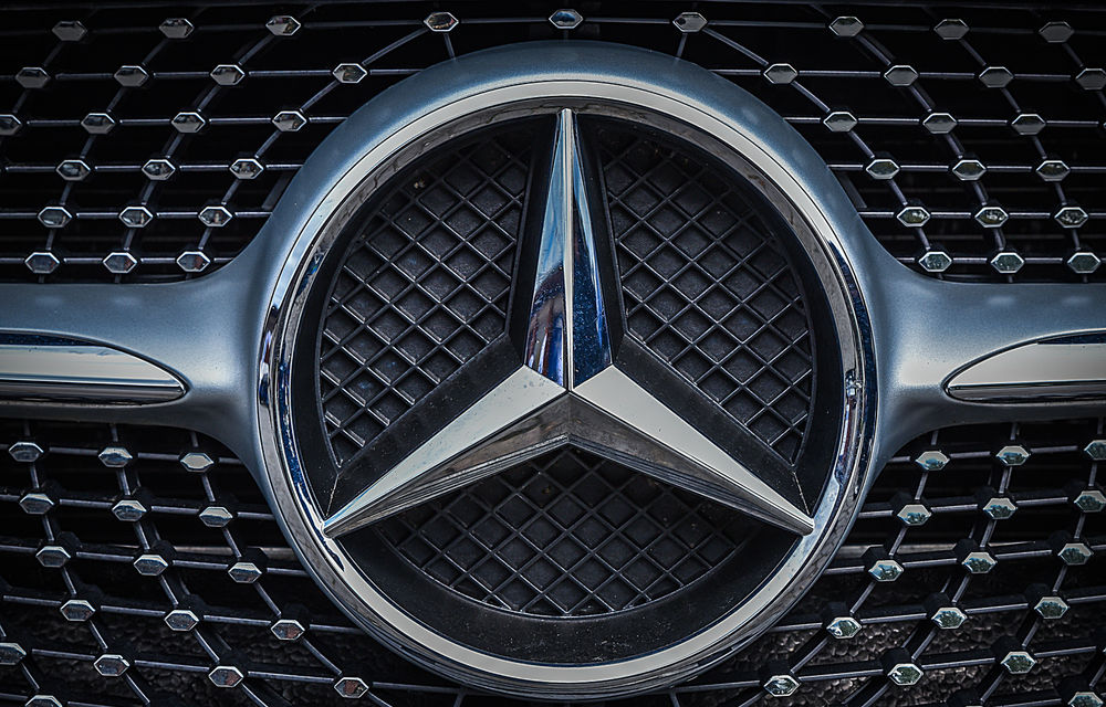 Mercedes-Benz ar putea pregăti un nou model: germanii au înregistrat câteva nume care sugerează lansarea unui model Clasa O - Poza 1