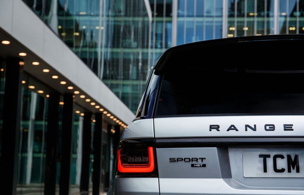 Range Rover Sport HST are un motor nou de 3.0 litri cu șase cilindri în linie: 400 CP, sistem mild-hybrid și compresor electric - Poza 28