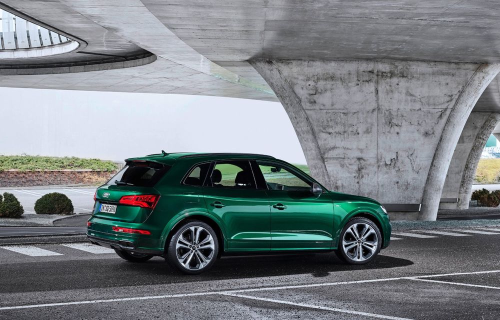Audi introduce în gamă noul SQ5 TDI: motor diesel de 347 CP, compresor electric și tehnologie mild-hybrid - Poza 12