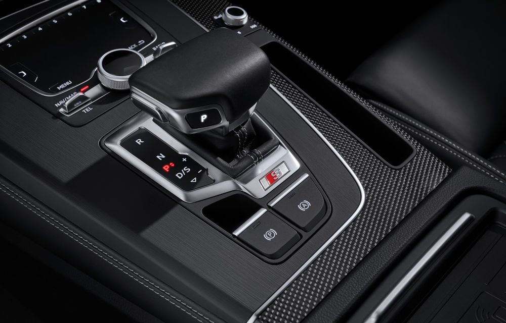 Audi introduce în gamă noul SQ5 TDI: motor diesel de 347 CP, compresor electric și tehnologie mild-hybrid - Poza 19