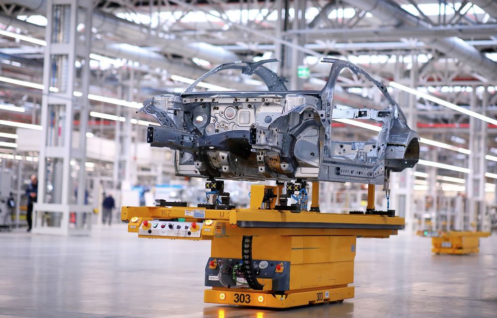 Mercedes-Benz a demarat producția noii generații CLA: modelul compact este asamblat în cadrul fabricii din Kecskemét, Ungaria - Poza 2
