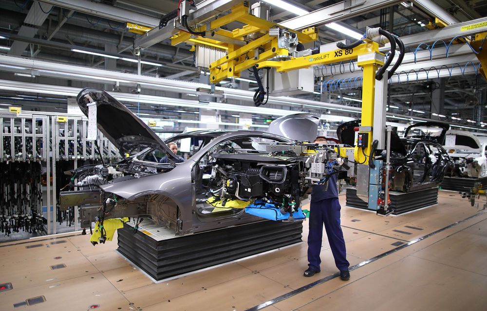 Mercedes-Benz a demarat producția noii generații CLA: modelul compact este asamblat în cadrul fabricii din Kecskemét, Ungaria - Poza 5