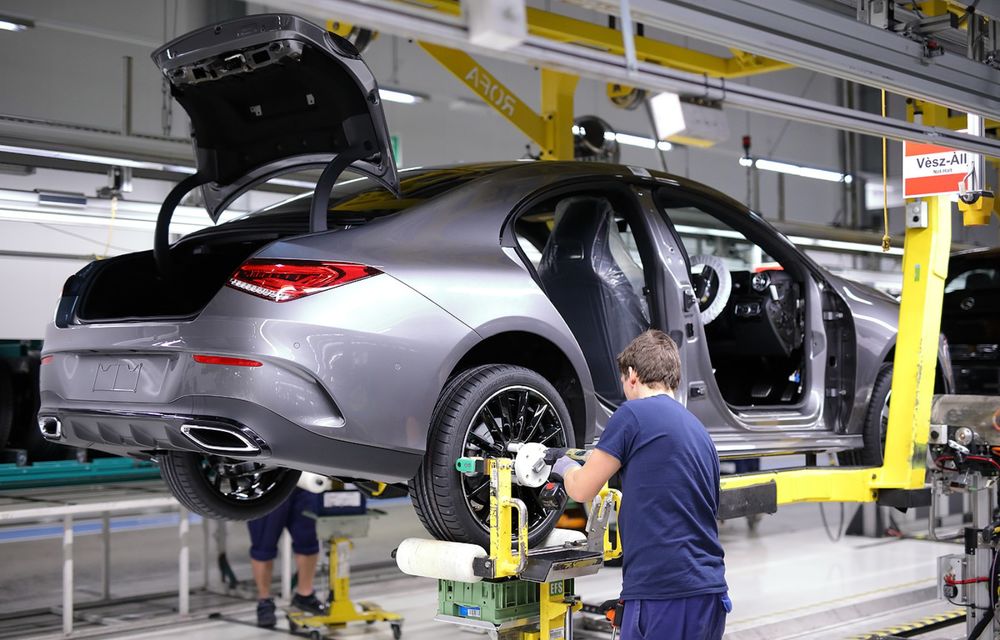 Mercedes-Benz a demarat producția noii generații CLA: modelul compact este asamblat în cadrul fabricii din Kecskemét, Ungaria - Poza 7