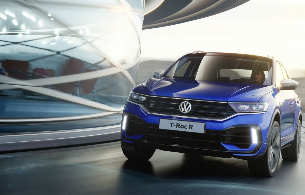 Volkswagen a prezentat noul T-Roc R: motor TSI de 2.0 litri cu 300 CP și 400 Nm, tracțiune integrală și 0-100 km/h în 4.9 secunde: debut la Geneva - Poza 3