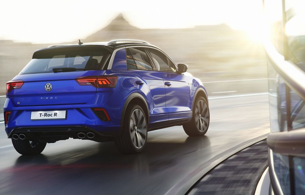 Volkswagen a prezentat noul T-Roc R: motor TSI de 2.0 litri cu 300 CP și 400 Nm, tracțiune integrală și 0-100 km/h în 4.9 secunde: debut la Geneva - Poza 5