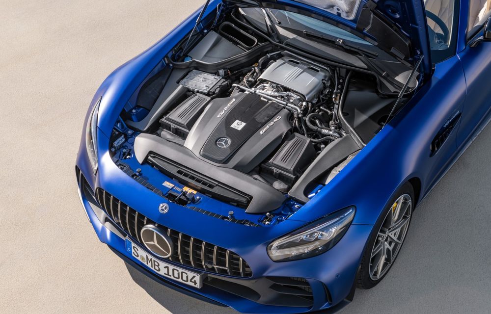 Mercedes-AMG a prezentat noul AMG GT R Roadster: 585 de cai putere și 3.6 secunde pentru sprintul de la 0 la 100 km/h - Poza 18