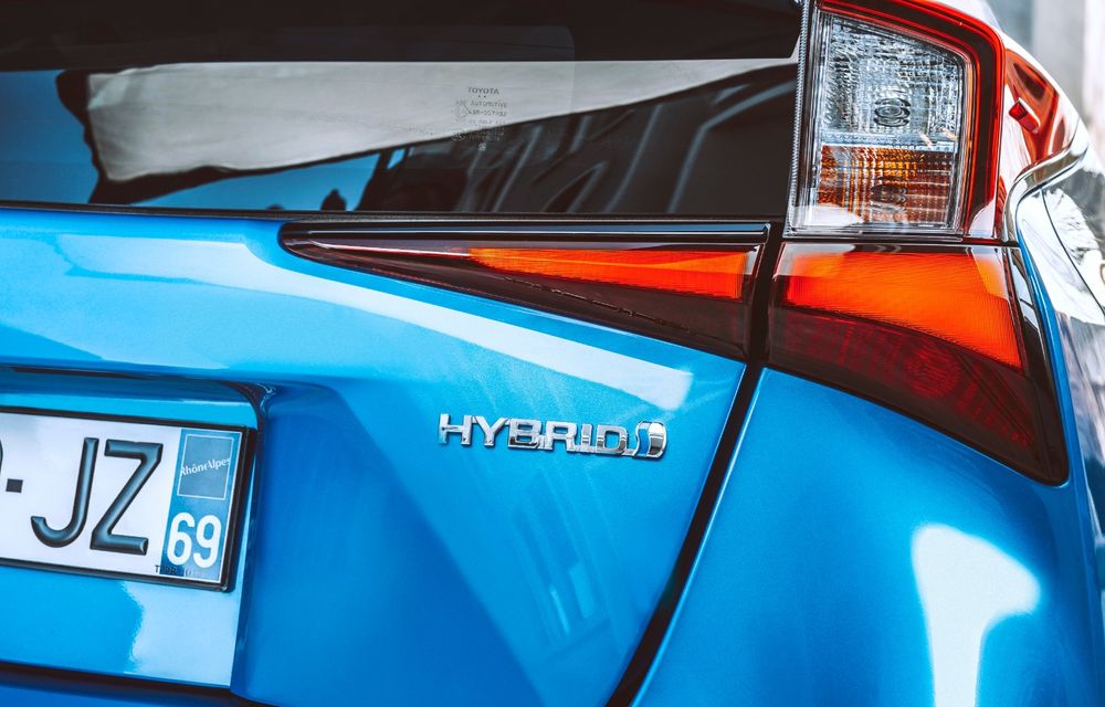 Toyota Prius facelift vine în premieră europeană la Geneva: tracțiunea integrală AWD-i este disponibilă opțional - Poza 13