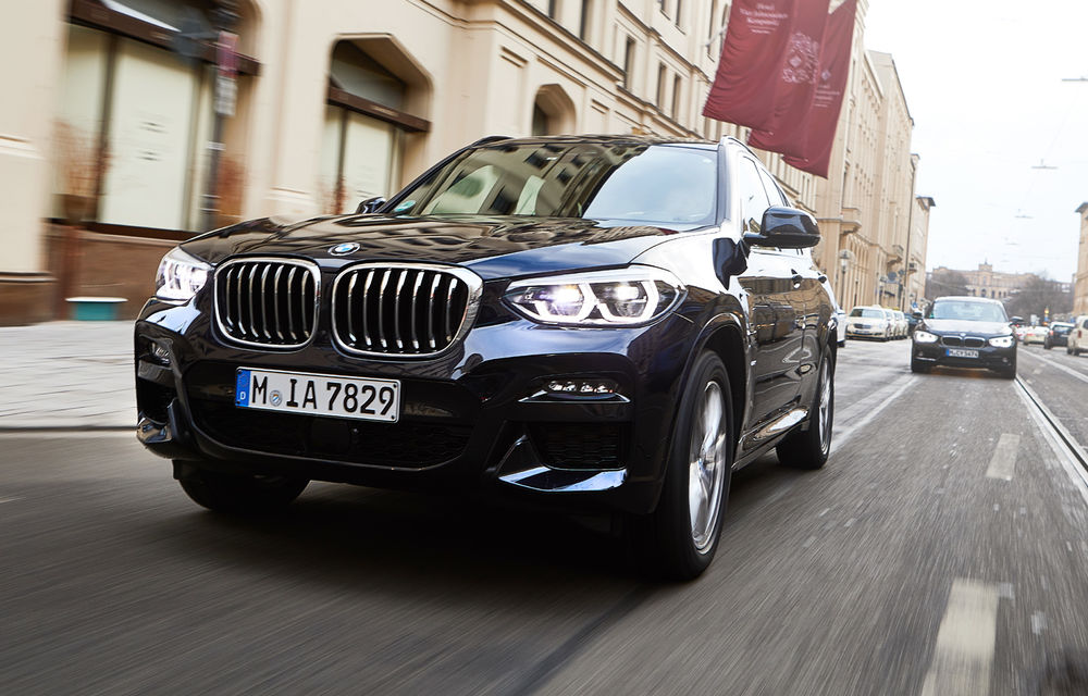 BMW X3 primește în premieră versiune plug-in hybrid: motor pe benzină de 2.0 litri și 252 CP și motor electric de 41 CP - Poza 2