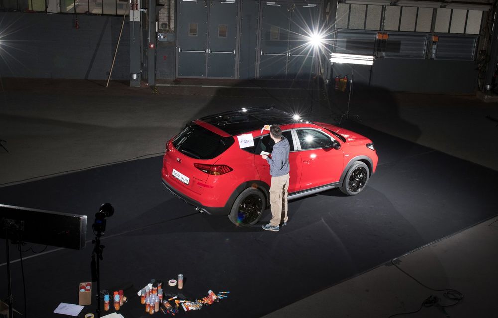 Hyundai promovează noul Tucson N Line într-un mod special: un exemplar a fost transformat în Art Car - Poza 15