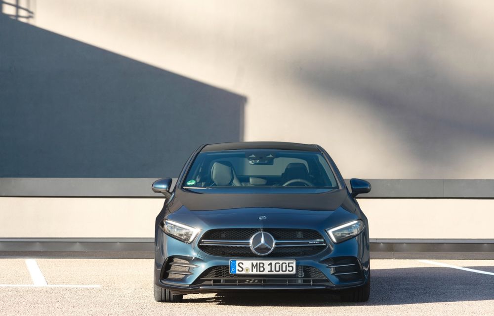 Mercedes a prezentat noul AMG A35 Sedan: 306 CP, tracțiune integrală și 0-100 km/h în 4.8 secunde - Poza 3