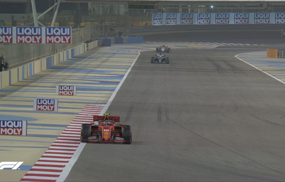 Hamilton a câștigat cursa din Bahrain după ce Leclerc a fost &quot;trădat&quot; de o defecțiune tehnică la motorul Ferrari - Poza 3