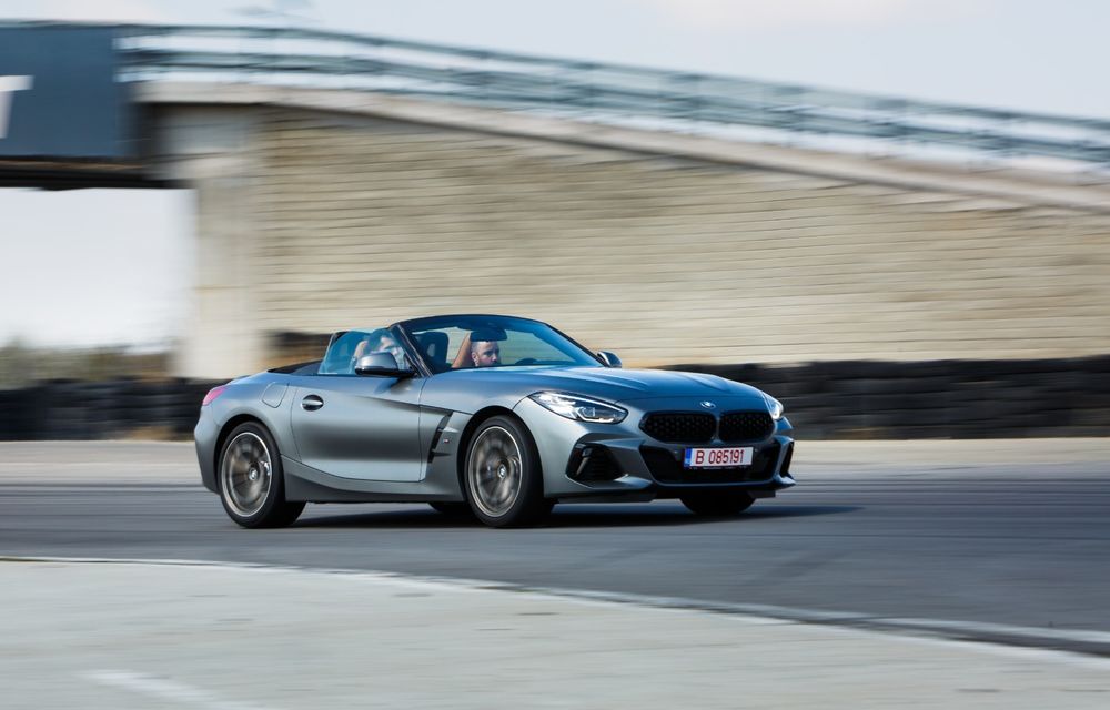Prim contact cu noile BMW Seria 3 și Z4: test de îndemânare cu sedanul 330i și tururi de circuit cu roadsterul bavarez - Poza 34