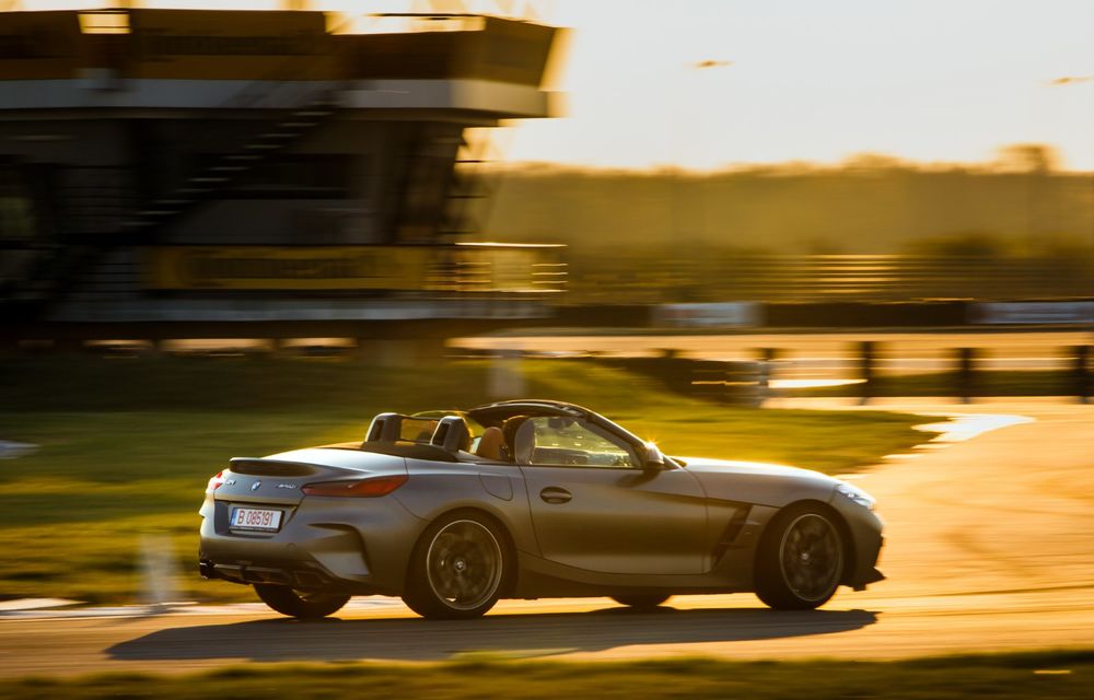 Prim contact cu noile BMW Seria 3 și Z4: test de îndemânare cu sedanul 330i și tururi de circuit cu roadsterul bavarez - Poza 44