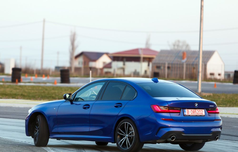 Prim contact cu noile BMW Seria 3 și Z4: test de îndemânare cu sedanul 330i și tururi de circuit cu roadsterul bavarez - Poza 16