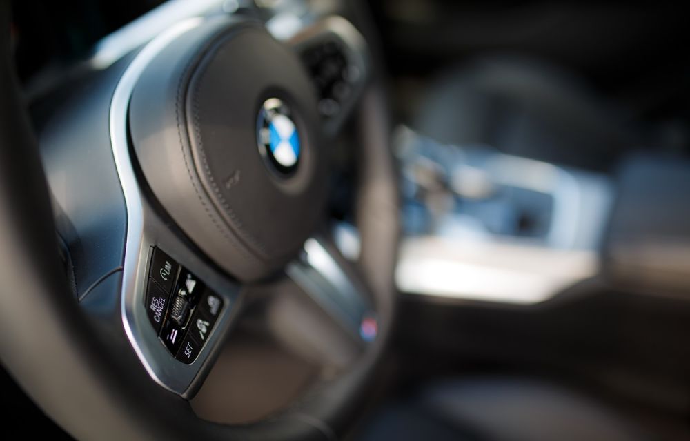 Prim contact cu noile BMW Seria 3 și Z4: test de îndemânare cu sedanul 330i și tururi de circuit cu roadsterul bavarez - Poza 18