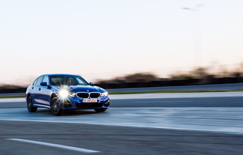 Prim contact cu noile BMW Seria 3 și Z4: test de îndemânare cu sedanul 330i și tururi de circuit cu roadsterul bavarez - Poza 15