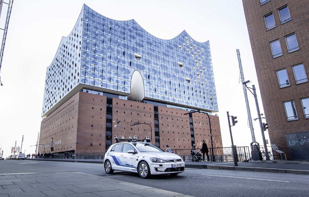 Volkswagen a început testele cu mașini autonome: cinci unități e-Golf folosesc un traseu de 3 kilometri din Hamburg - Poza 4