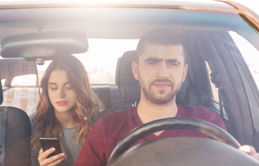 Studiu european: 54% dintre șoferi spun că neatenția la volan este principala cauză pentru accidentele mortale: 24% dintre ei scriu SMS-uri la volan - Poza 1