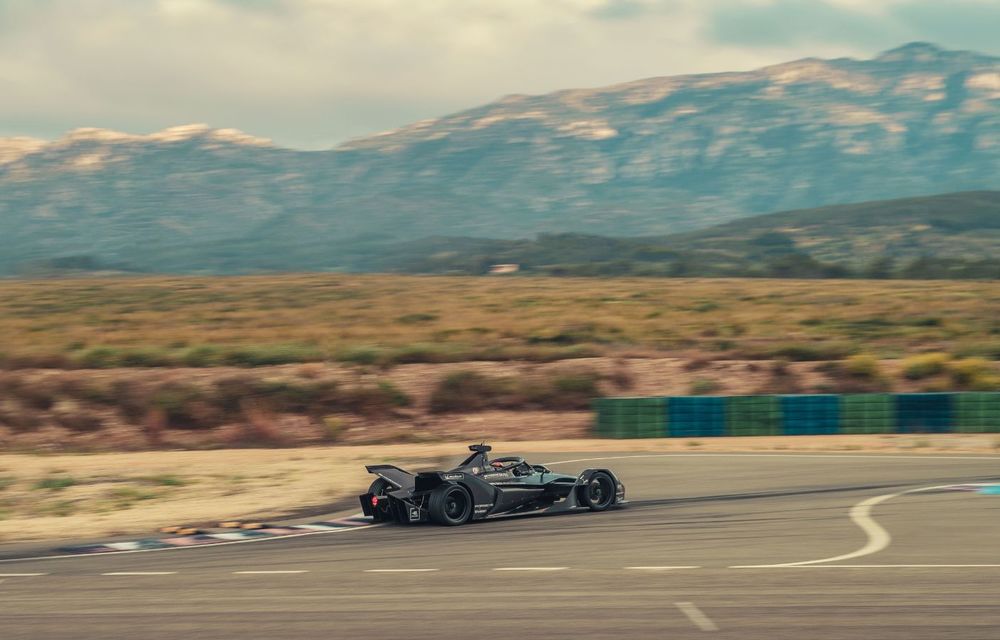 Porsche continuă testele cu viitorul monopost de Formula E: nemții vor debuta în competiția de electrice în sezonul 2019-2020 - Poza 7