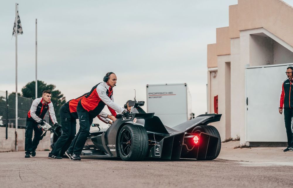 Porsche continuă testele cu viitorul monopost de Formula E: nemții vor debuta în competiția de electrice în sezonul 2019-2020 - Poza 11