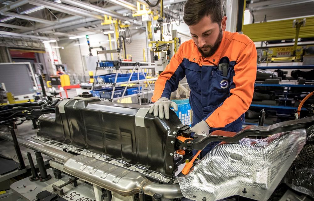 Volvo cumpără baterii pentru mașini electrice din Asia: CATL și LG Chem, furnizori pe 10 ani pentru brandurile Volvo și Polestar - Poza 1