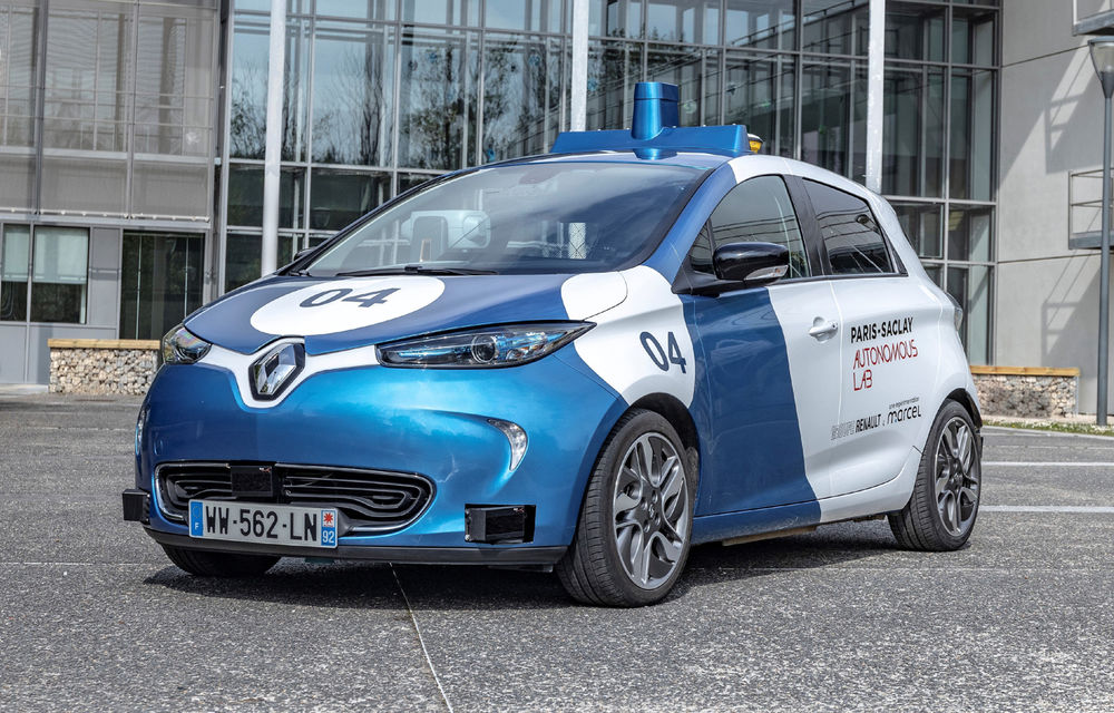 Renault lansează un experiment pentru un sistem de transport cu vehicule autonome: trei unități Zoe și un autobuz lângă Paris - Poza 7