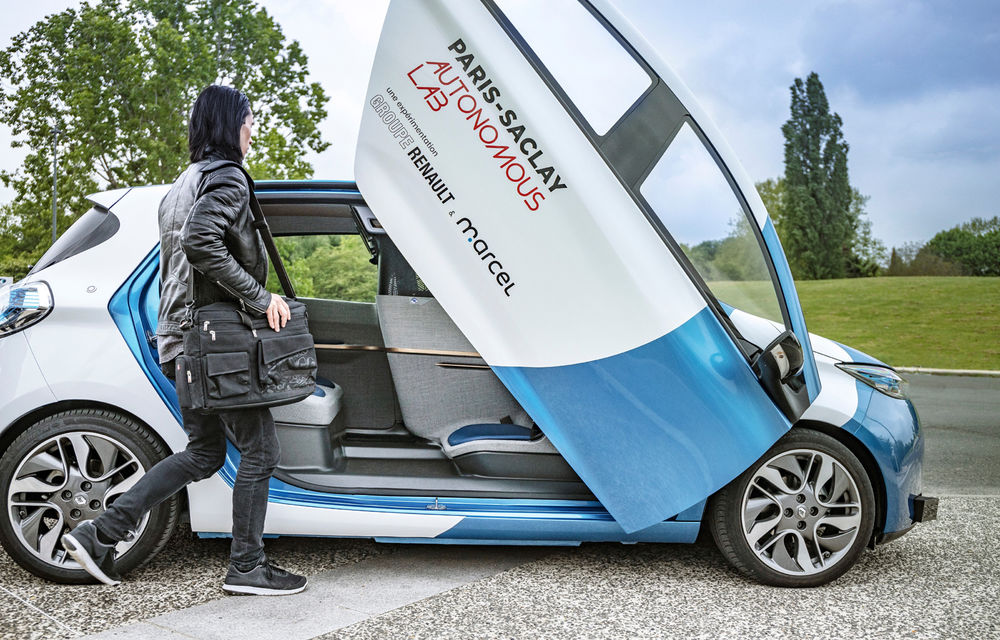 Renault lansează un experiment pentru un sistem de transport cu vehicule autonome: trei unități Zoe și un autobuz lângă Paris - Poza 8