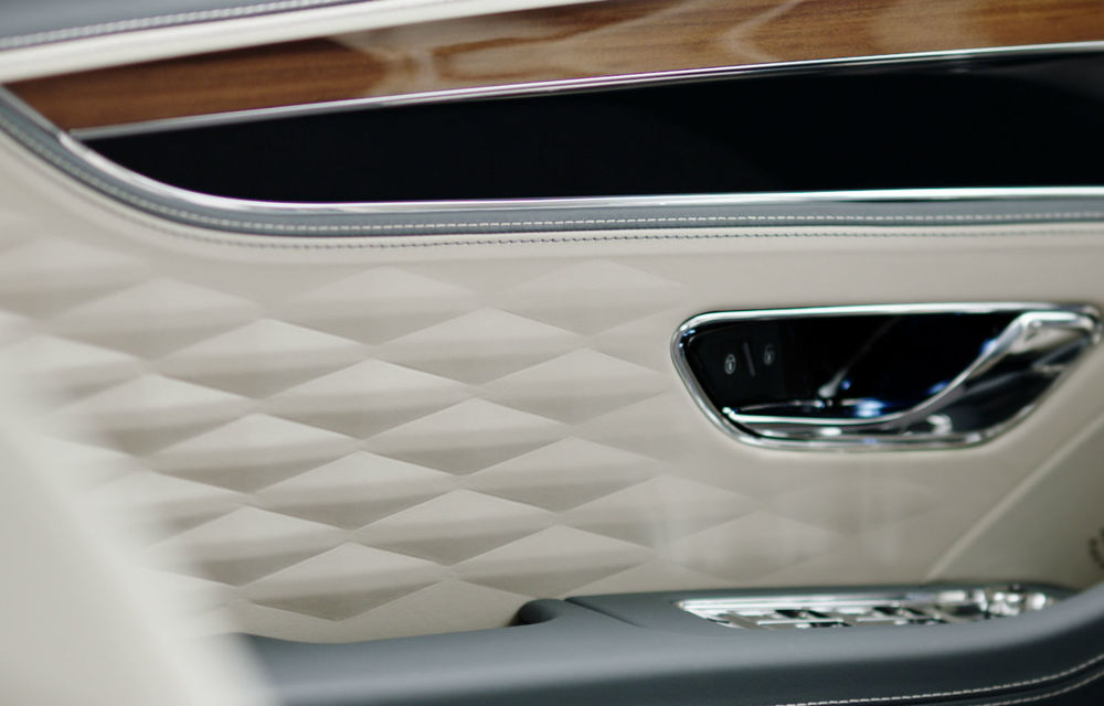 Primele imagini oficiale cu interiorul noului Bentley Flying Spur: lansarea va avea loc în 2019 - Poza 1