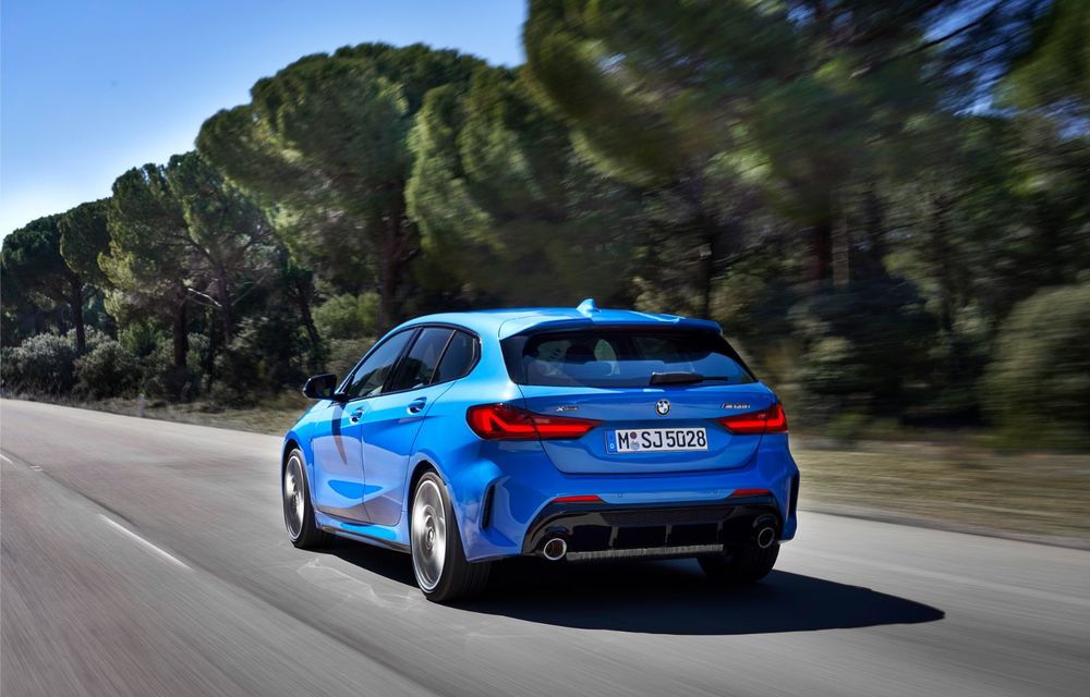 Noua generație BMW Seria 1, imagini și detalii oficiale: platformă nouă cu roți motrice față, mai mult spațiu pentru pasageri și tehnologii moderne - Poza 17