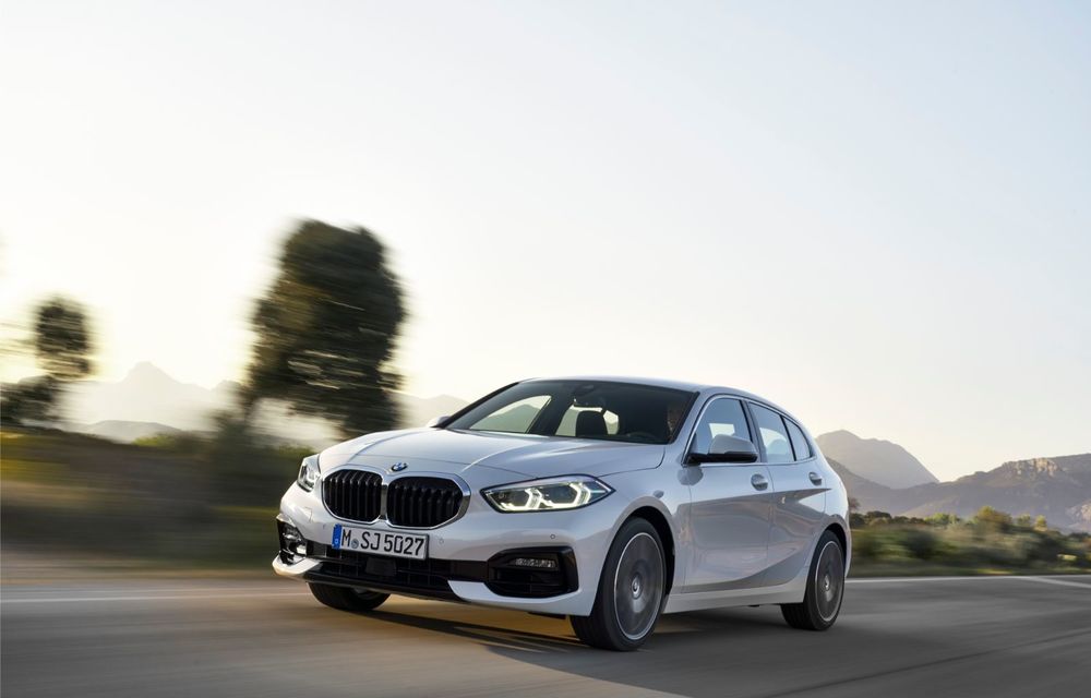 Noua generație BMW Seria 1, imagini și detalii oficiale: platformă nouă cu roți motrice față, mai mult spațiu pentru pasageri și tehnologii moderne - Poza 33