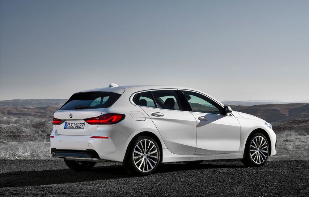 Noua generație BMW Seria 1, imagini și detalii oficiale: platformă nouă cu roți motrice față, mai mult spațiu pentru pasageri și tehnologii moderne - Poza 39