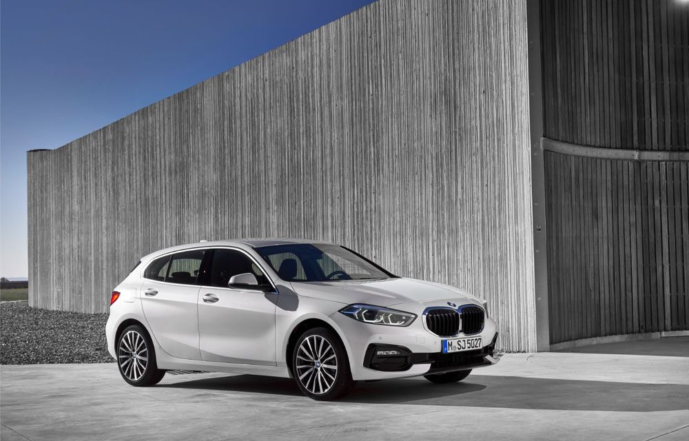 Noua generație BMW Seria 1, imagini și detalii oficiale: platformă nouă cu roți motrice față, mai mult spațiu pentru pasageri și tehnologii moderne - Poza 36