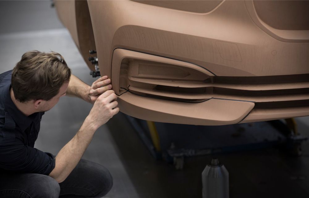 Noua generație BMW Seria 1, imagini și detalii oficiale: platformă nouă cu roți motrice față, mai mult spațiu pentru pasageri și tehnologii moderne - Poza 110