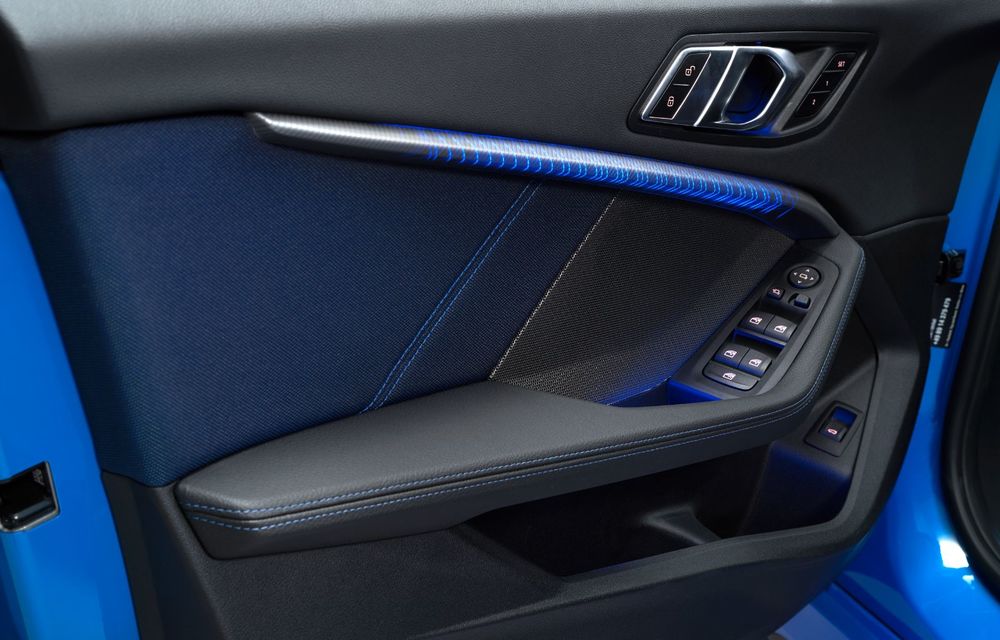 Noua generație BMW Seria 1, imagini și detalii oficiale: platformă nouă cu roți motrice față, mai mult spațiu pentru pasageri și tehnologii moderne - Poza 84