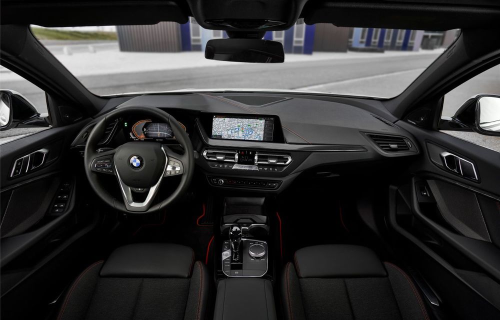 Noua generație BMW Seria 1, imagini și detalii oficiale: platformă nouă cu roți motrice față, mai mult spațiu pentru pasageri și tehnologii moderne - Poza 91