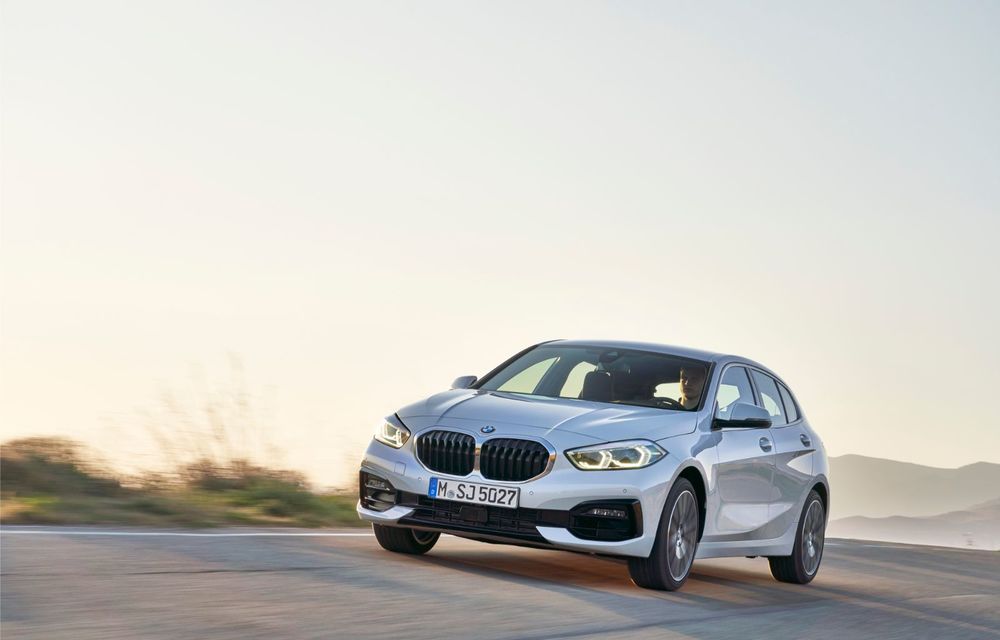 Noua generație BMW Seria 1, imagini și detalii oficiale: platformă nouă cu roți motrice față, mai mult spațiu pentru pasageri și tehnologii moderne - Poza 31
