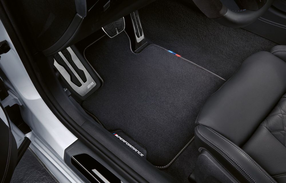 BMW M8 Coupe și M8 Cabrio primesc accesorii din partea M Performance: elemente de caroserie din fibră de carbon și un sistem de frânare mai bun - Poza 6