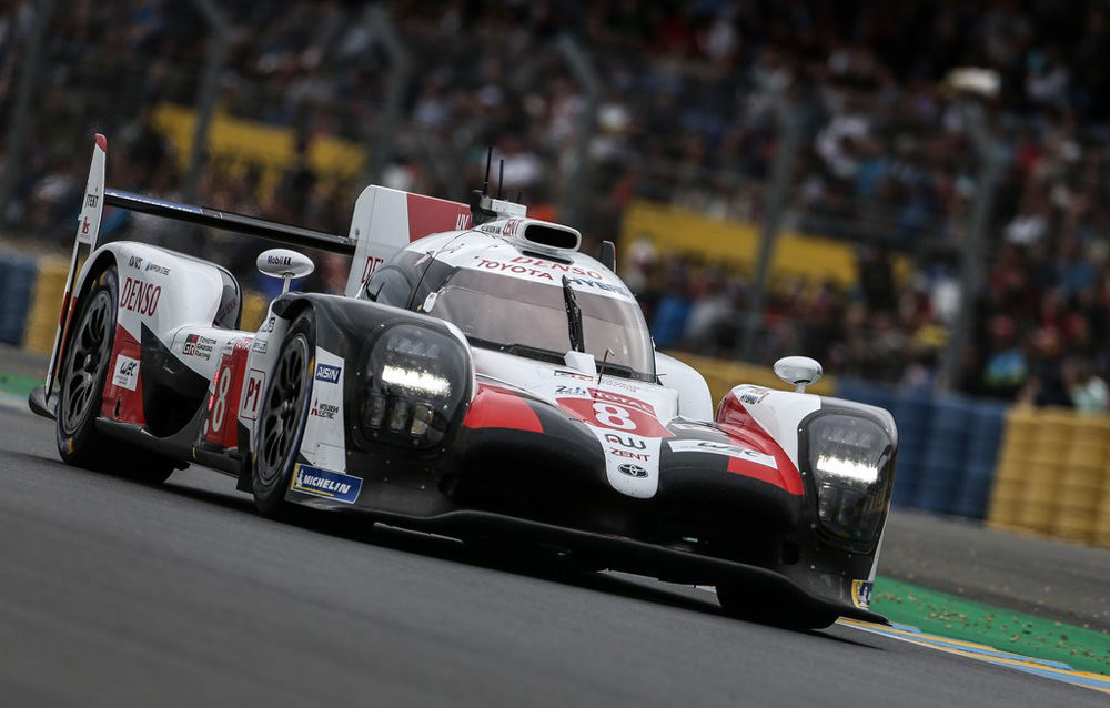 Rezumat video de 60 de minute: Toyota a câștigat Cursa de 24 de ore de la Le Mans cu echipajul #8 Alonso, Nakajima și Buemi după o pană a echipajului #7 - Poza 3