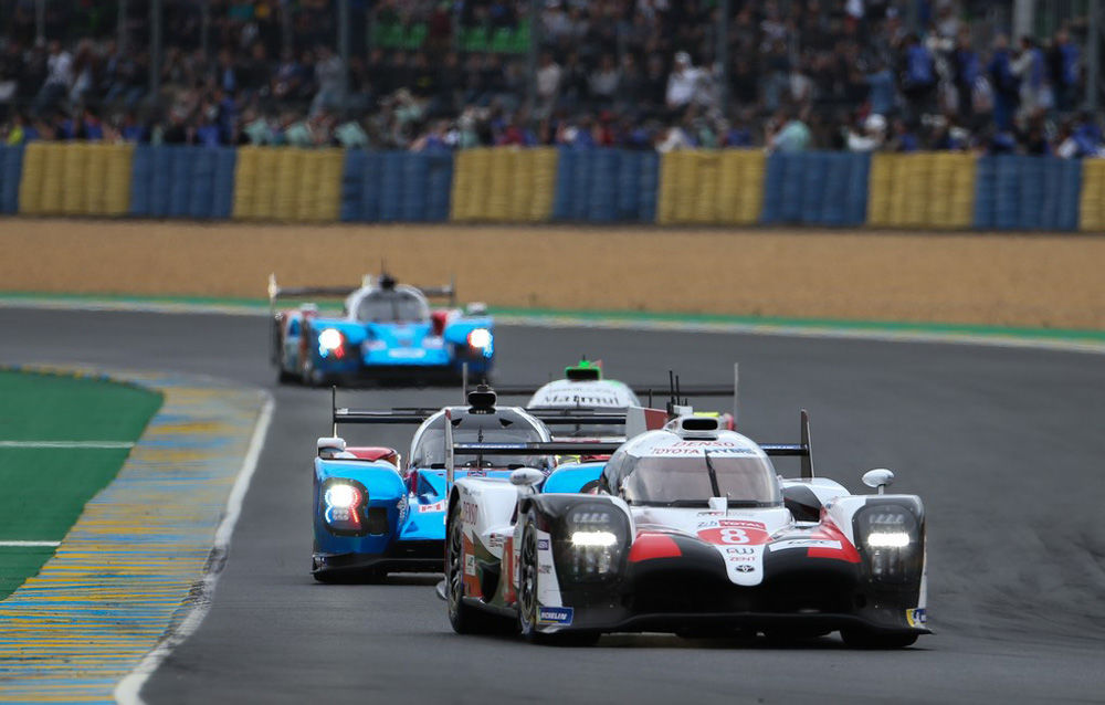 Rezumat video de 60 de minute: Toyota a câștigat Cursa de 24 de ore de la Le Mans cu echipajul #8 Alonso, Nakajima și Buemi după o pană a echipajului #7 - Poza 4