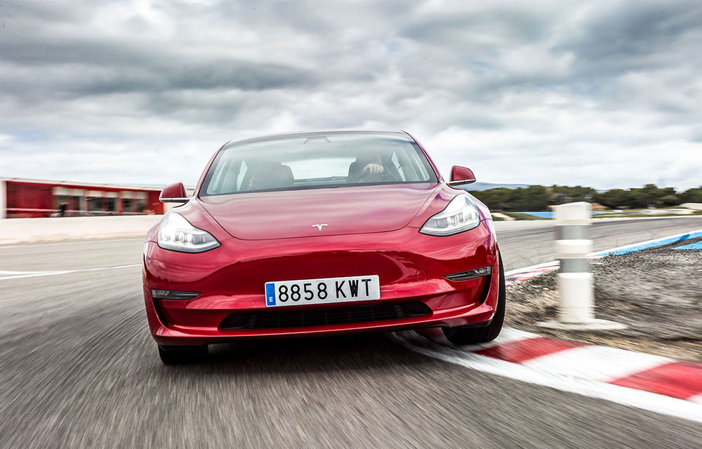 Tesla Model 3 domină Europa de Vest: una din 5 mașini electrice înmatriculate în 2019 e un Model 3 - Poza 1